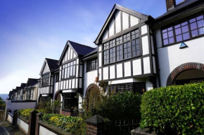 Central City Centre 3 bedroom home Private Parking